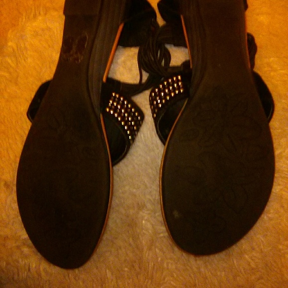 Sandals - Picture 3 of 3